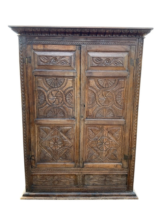 18th Century English Oak Cupboard (2026 Collection)